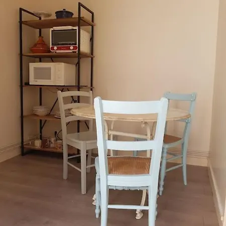 Le Friquet, Possibilite De Parking アパート