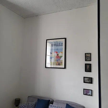 Le Friquet, Possibilite De Parking アパート